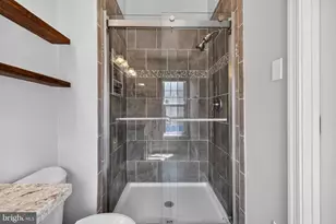 20811 Shamrock Glen Cir, Germantown, MD 20874 - Photo 11