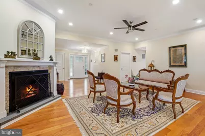 11904 Renwood Lane, North Bethesda, MD 20852 - Photo 7