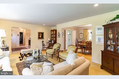 11905 Viewcrest Terrace, Silver Spring, MD 20902 - Photo 9
