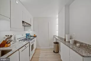4515 Willard Ave, Chevy Chase, MD 20815 - Photo 13