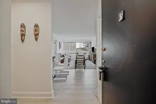 4515 Willard Ave, Chevy Chase, MD 20815 - Photo 3