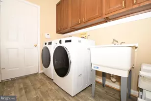 26 Holly Leaf Ct, Bethesda, MD 20817 - Photo 59