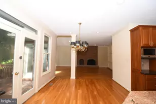 26 Holly Leaf Ct, Bethesda, MD 20817 - Photo 37