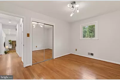 5701 Radnor Court, Bethesda, MD 20817 - Photo 29