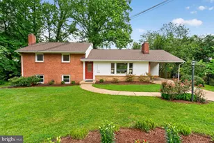 5701 Radnor Ct, Bethesda, MD 20817 - Photo 1