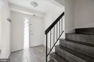 17445 Hoskinson Rd, Poolesville, MD 20837 - Photo 3