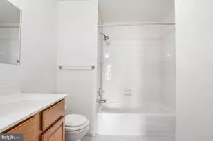 9810 Feathertree Terrace, Montgomery Village, MD 20886 - Photo 23
