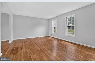 7905 Ivymount Terrace, Potomac, MD 20854 - Photo 5