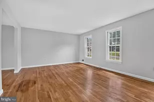 7905 Ivymount Terrace, Potomac, MD 20854 - Photo 5