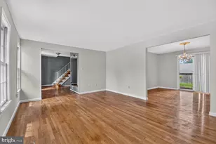 7905 Ivymount Terrace, Potomac, MD 20854 - Photo 3