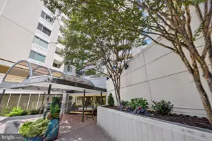 4601 Park Ave N, Chevy Chase, MD 20815 - Photo 21