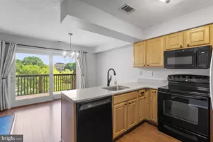 18249 Leman Lake Dr, Olney, MD 20832 - Photo 7