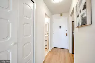 5225 Pooks Hill Rd, Bethesda, MD 20814 - Photo 9