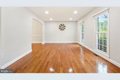 11409 Beechgrove Lane, Potomac, MD 20854 - Photo 5
