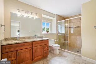 11409 Beechgrove Ln, Potomac, MD 20854 - Photo 17