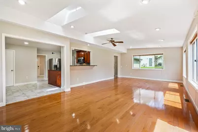 11409 Beechgrove Lane, Potomac, MD 20854 - Photo 11