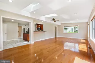 11409 Beechgrove Ln, Potomac, MD 20854 - Photo 11