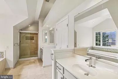 18428 Crownsgate Circle, Germantown, MD 20874 - Photo 37