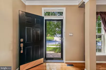 18428 Crownsgate Circle, Germantown, MD 20874 - Photo 5