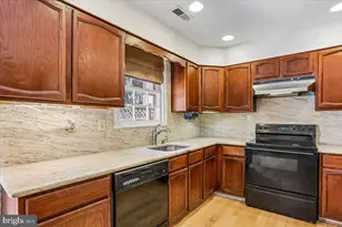 2303 Newton Dr, Rockville, MD 20850 - Photo 7