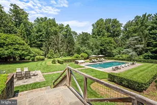 9729 The Corral Dr, Potomac, MD 20854 - Photo 5