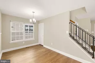 12106 Songbird Ln, Germantown, MD 20876 - Photo 9