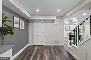 11919 Tildenwood Dr, North Bethesda, MD 20852 - Photo 9