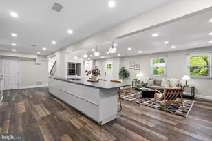 11919 Tildenwood Dr, North Bethesda, MD 20852 - Photo 3