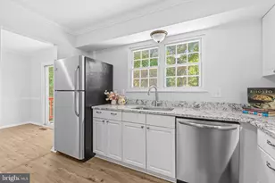 13118 Pickering Dr, Germantown, MD 20874 - Photo 11