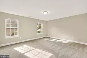 12104 Songbird Ln, Germantown, MD 20876 - Photo 19