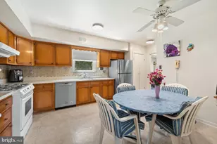 11704 Rosalinda Dr, Potomac, MD 20854 - Photo 13