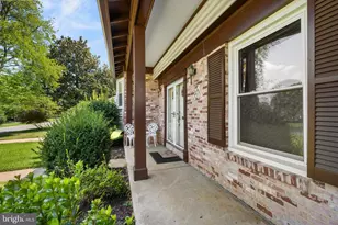 11704 Rosalinda Dr, Potomac, MD 20854 - Photo 5