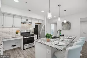 19510 Village Walk Dr, Montgomery Village, MD 20886 - Photo 9