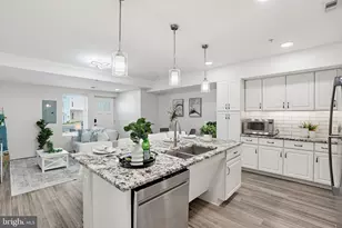 19510 Village Walk Dr, Montgomery Village, MD 20886 - Photo 11