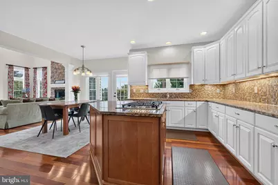 13924 Bromfield Road, Germantown, MD 20874 - Photo 7