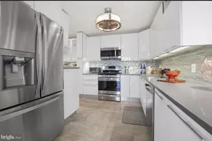 5225 Pooks Hill Rd, Bethesda, MD 20814 - Photo 9