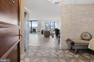5225 Pooks Hill Rd, Bethesda, MD 20814 - Photo 5