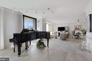 5225 Pooks Hill Rd, Bethesda, MD 20814 - Photo 17