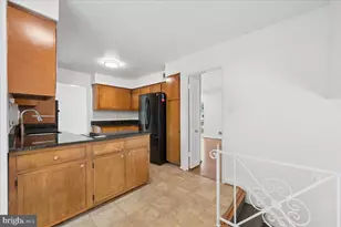 9202 Wilmett Ct, Bethesda, MD 20817 - Photo 19