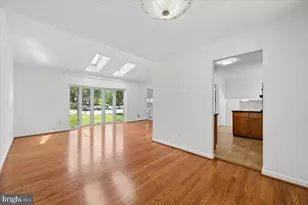 9202 Wilmett Ct, Bethesda, MD 20817 - Photo 11