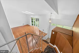 9202 Wilmett Ct, Bethesda, MD 20817 - Photo 5
