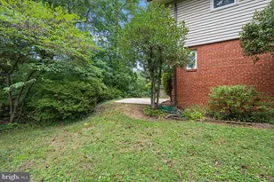 9202 Wilmett Ct, Bethesda, MD 20817 - Photo 47