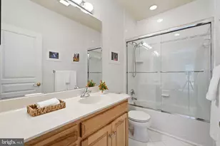 11640 Piney Spring Ln, Potomac, MD 20854 - Photo 27