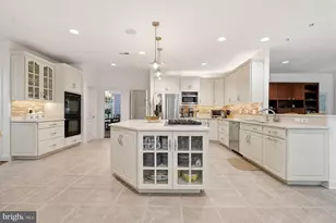 11640 Piney Spring Ln, Potomac, MD 20854 - Photo 9