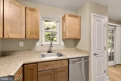 20252 Red Buckeye Court, Germantown, MD 20876 - Photo 7