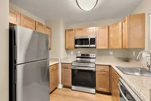 20252 Red Buckeye Ct, Germantown, MD 20876 - Photo 9