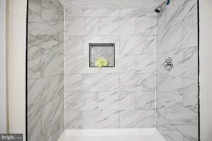 10121 Watkins Mill, Gaithersburg, MD 20886 - Photo 27