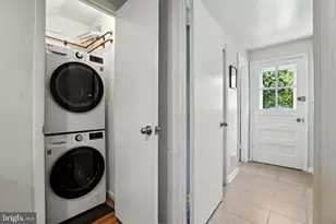 9882 Hollow Glen Pl, Silver Spring, MD 20910 - Photo 11