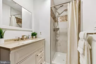 13549 Deerwater Dr, Germantown, MD 20874 - Photo 29
