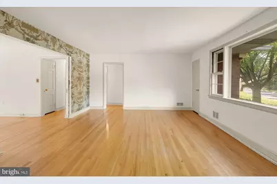 5611 Belmont Avenue, Chevy Chase, MD 20815 - Photo 7